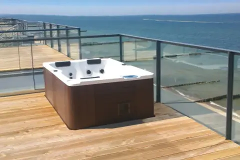 Luksusowe wanny z hydromasażem Victory Spa – modele i opinie
