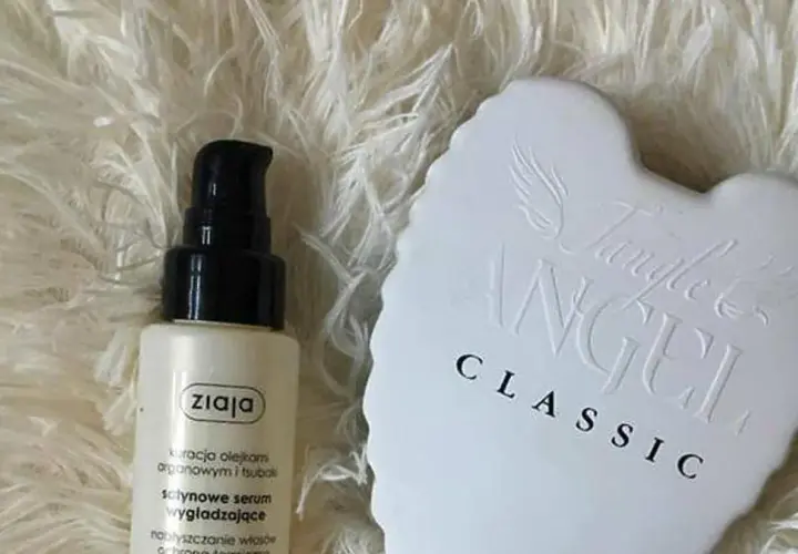 Ziaja satynowe serum wygładzające w Rossmann – sekrety gładkich włosów
