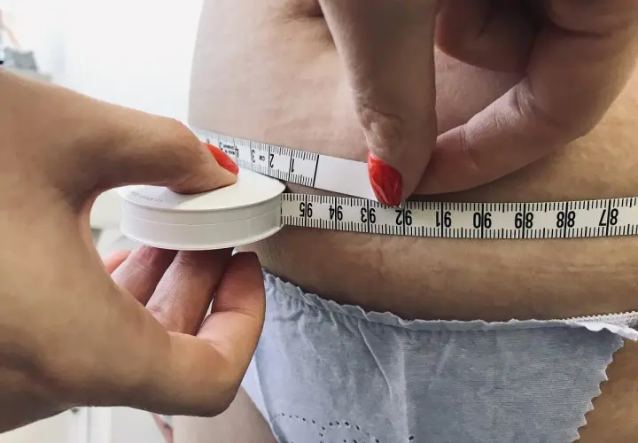 Liposukcja ultradźwiękowa: jak wygląda zabieg i czego się spodziewać